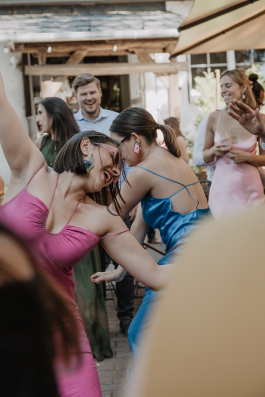 Janine-Oswald_Hochzeit_Potsdam_tanzen