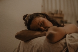 Janine Oswald, Geburtsfotografie, Familiendokumentation, Hamburg, Geburtsprozess, Hausgeburt, Wassergeburt