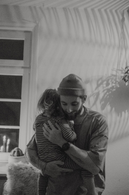 Janine Oswald, Geburtsfotografie, Familiendokumentation, Hamburg, Geburtsprozess, Hausgeburt, Wassergeburt, natürliche Geburt